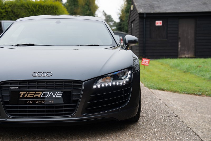 Audi R8 FSI V8 - Large 17