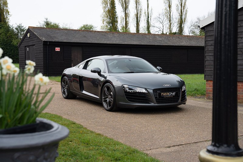 Audi R8 FSI V8 - Large 16