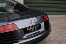 Audi R8 FSI V8 - U853
