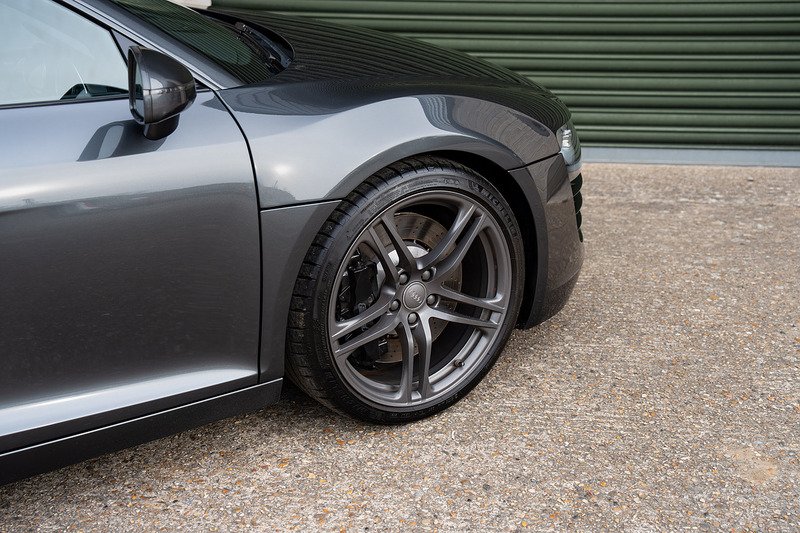 Audi R8 FSI V8 - Large 23