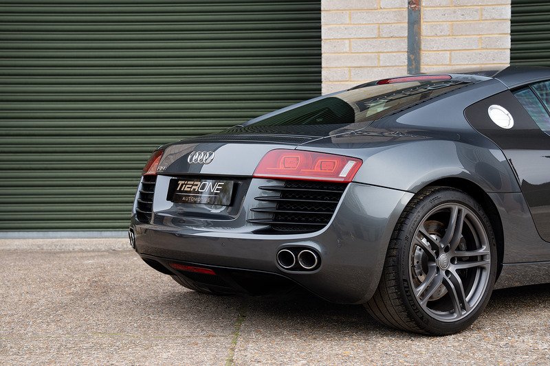 Audi R8 FSI V8 - Large 38