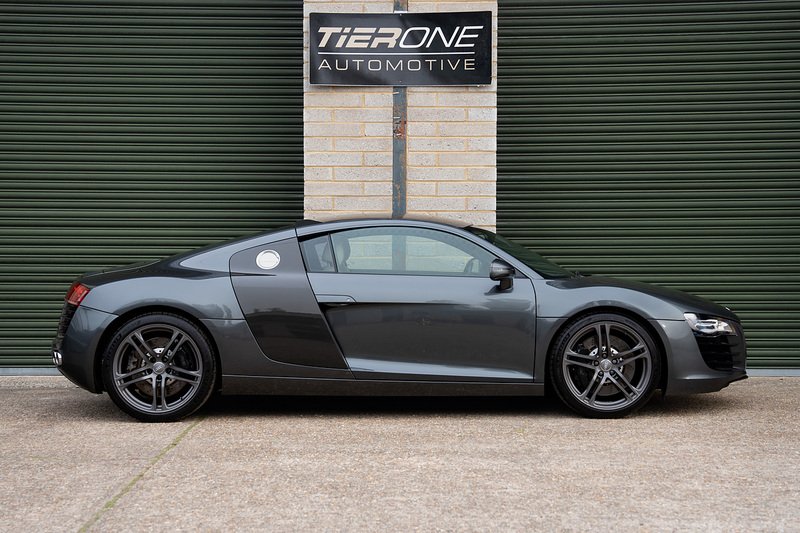 Audi R8 FSI V8 - Large 2