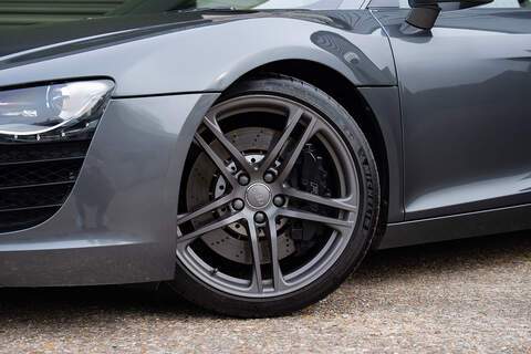 Audi R8 FSI V8 - Large 42