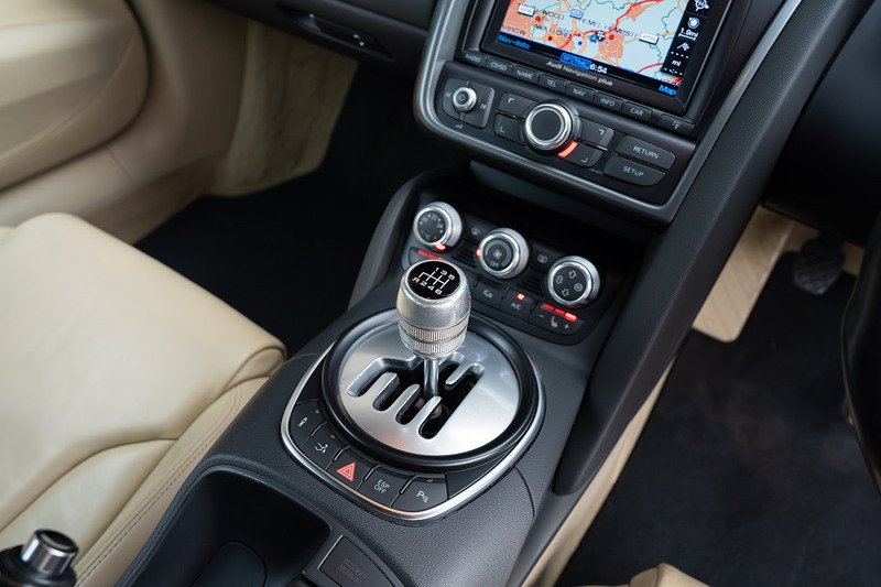 Audi R8 FSI V8 - Large 28