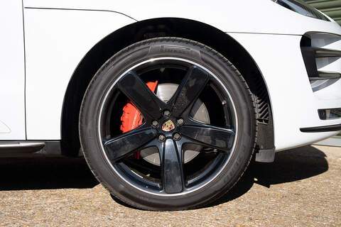 Porsche Macan T V6 Turbo - Large 55