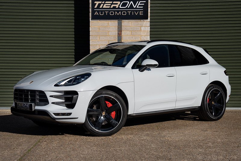 Porsche Macan T V6 Turbo - Large 0
