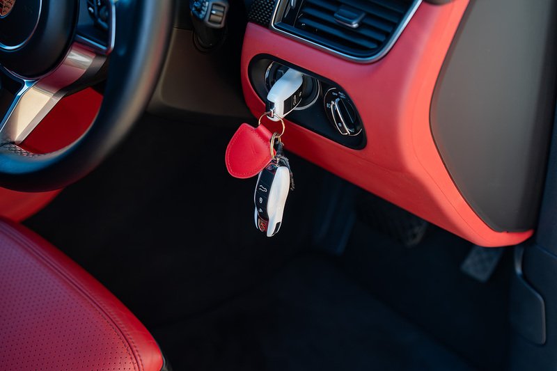 Porsche Macan T V6 Turbo - Large 46