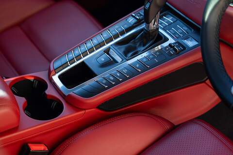 Porsche Macan T V6 Turbo - Large 60