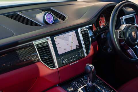 Porsche Macan T V6 Turbo - Large 48