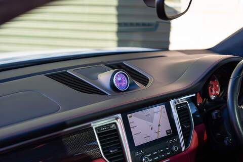 Porsche Macan T V6 Turbo - Large 17