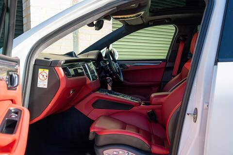 Porsche Macan T V6 Turbo - Large 3