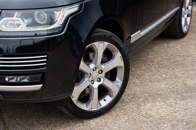 Land Rover Range Rover - Large 32