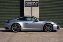 Porsche 911 T 992 Carrera 4S - U866