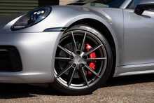 Porsche 911 T 992 Carrera 4S - U866