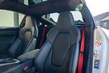 Porsche 911 T 992 Carrera 4S - U866