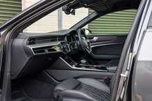 Audi S6 Avant TDI V6 Black Edition - U880