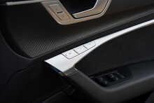 Audi S6 Avant TDI V6 Black Edition - U880