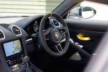 Porsche 718 Cayman GT4 RS - U889