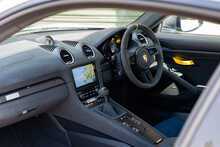 Porsche 718 Cayman GT4 RS - U889