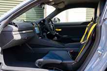Porsche 718 Cayman GT4 RS - U889
