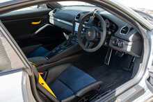 Porsche 718 Cayman GT4 RS - U889