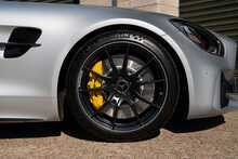 Mercedes-Benz AMG GT V8 BiTurbo R - U898