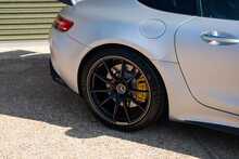 Mercedes-Benz AMG GT V8 BiTurbo R - U898
