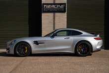 Mercedes-Benz AMG GT V8 BiTurbo R - U898
