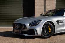 Mercedes-Benz AMG GT V8 BiTurbo R - U898