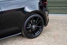 Volkswagen Golf TSI R - U899