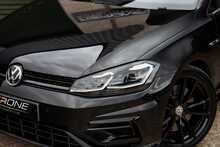 Volkswagen Golf TSI R - U899