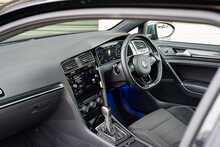Volkswagen Golf TSI R - U899