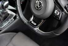 Volkswagen Golf TSI R - U899