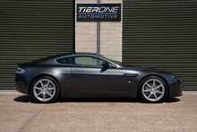 Aston Martin Vantage V8 - U904