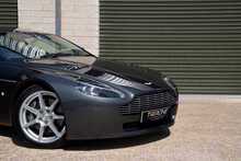 Aston Martin Vantage V8 - U904