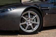 Aston Martin Vantage V8 - U904