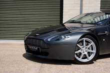 Aston Martin Vantage V8 - U904