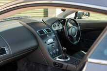 Aston Martin Vantage V8 - U904