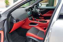 Jaguar F-PACE V8 SVR - U921