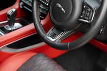 Jaguar F-PACE V8 SVR - U921