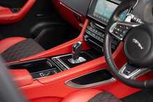 Jaguar F-PACE V8 SVR - U921
