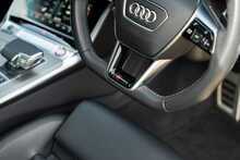 Audi RS6 Avant TFSI V8 - U927
