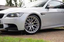 BMW M3 iV8 Competition - U932