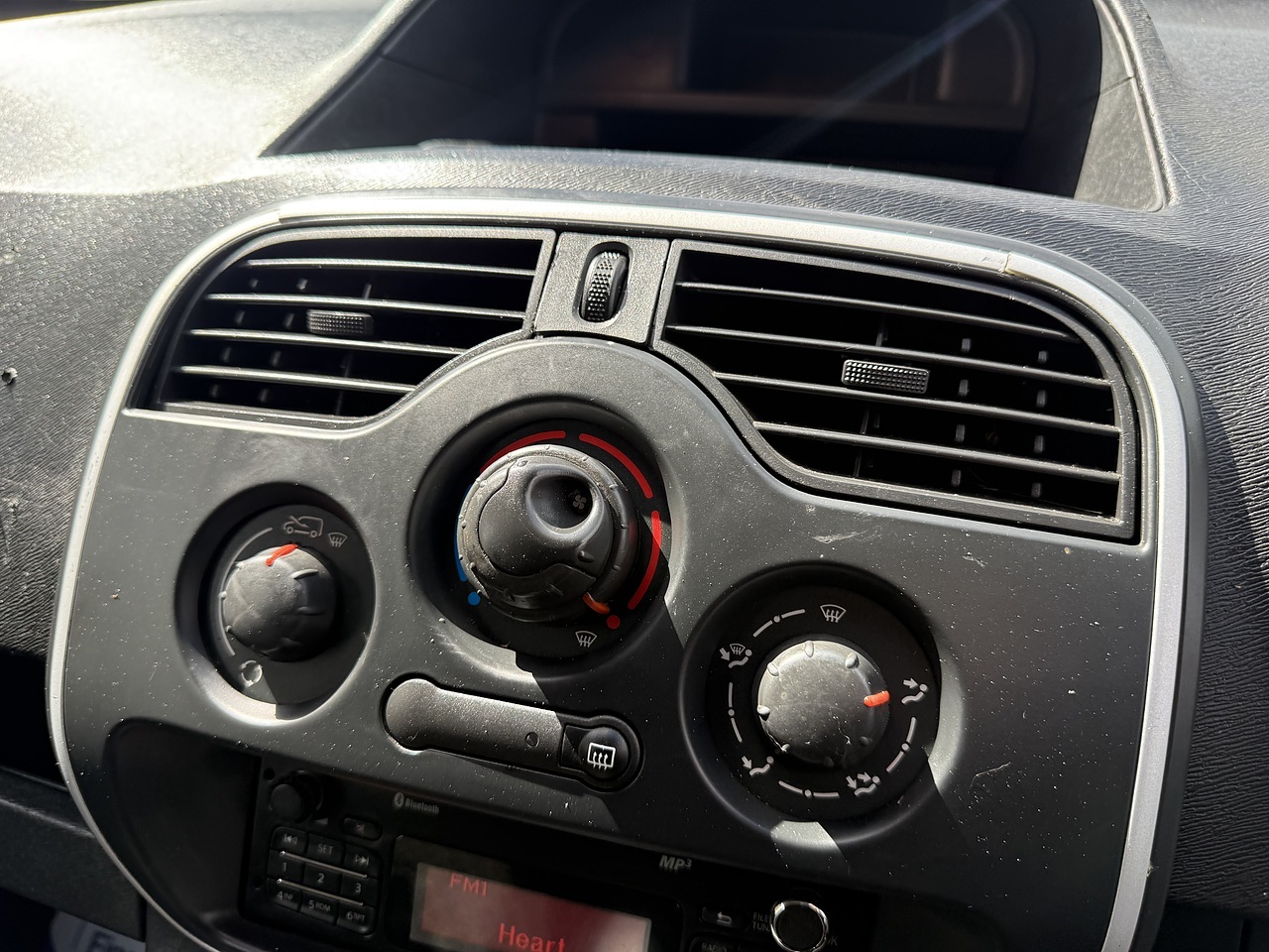 2015 Renault Kangoo Maxi thumbnail 23