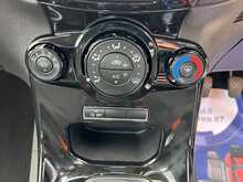 FORD FIESTA 1.0 ECOBOOST ZETEC 5DR