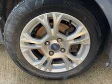 FORD B-MAX 1.4 ZETEC 5DR