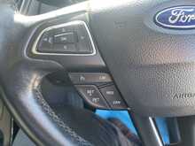 FORD FOCUS 1.0 ECOBOOST TITANIUM 5DR