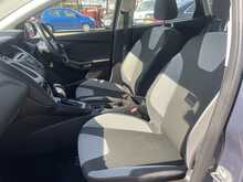 FORD FOCUS 1.6 ZETEC 5DR ESTATE AUTO