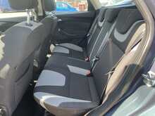 FORD FOCUS 1.6 ZETEC 5DR ESTATE AUTO