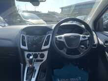 FORD FOCUS 1.6 ZETEC 5DR ESTATE AUTO